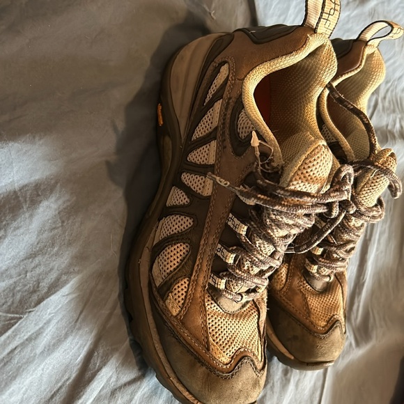 Merrell women’s running shoes - Picture 2 of 3